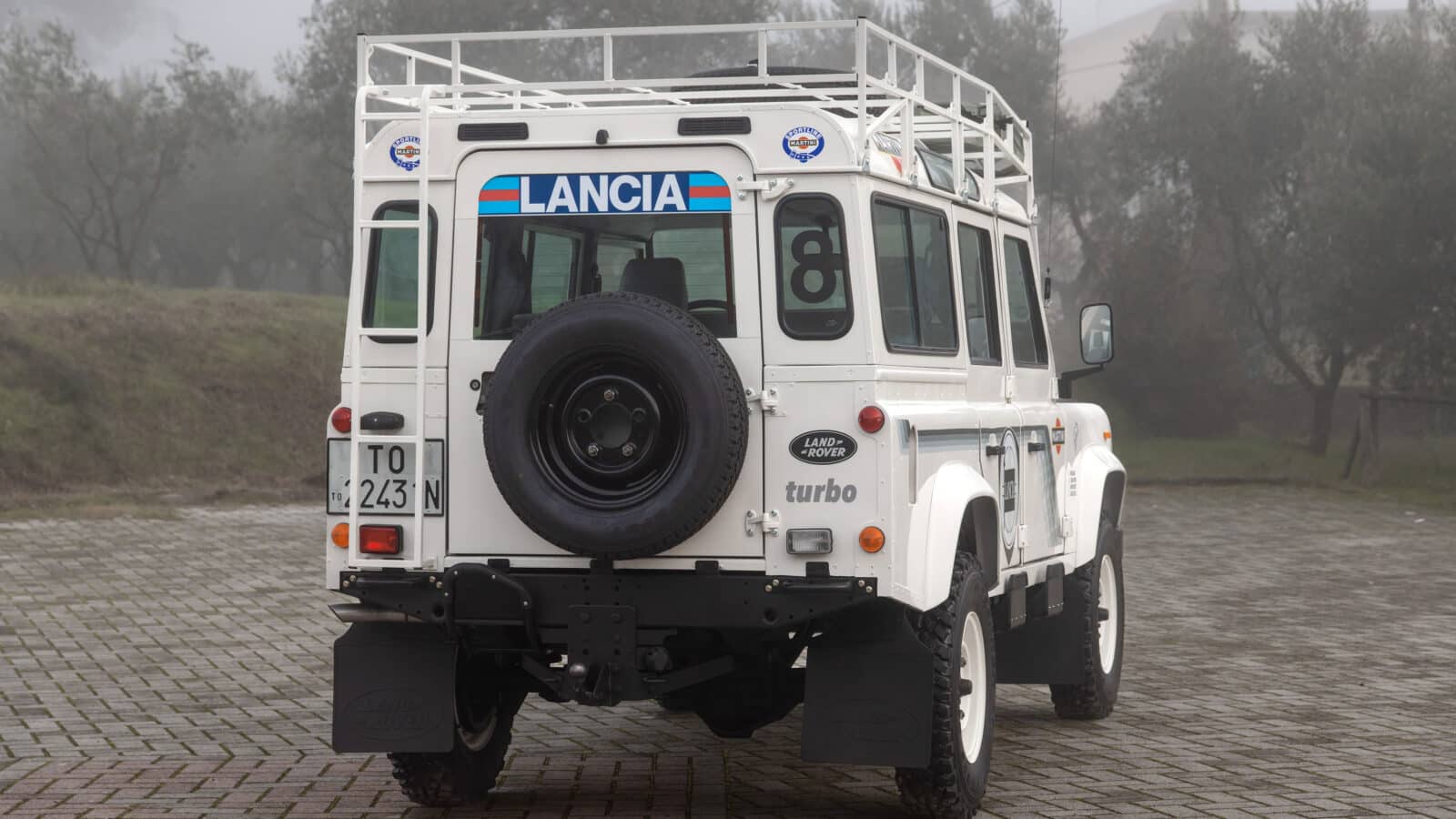 1989 Land Rover 110 rear