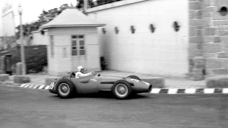 Carroll Shelby in Maserati 250F at the 1958 Portuguese Grand Prix