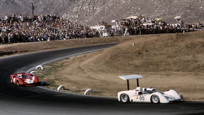 John Surtees Lola T70 Jim Hall Chaparral 2E RIverside Can-Am 1966