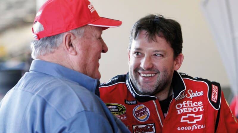 Tony Stewart with hero AJ Foyt, also in 2009, at Daytona